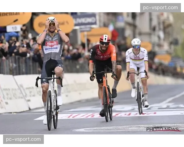 环弗兰德斯古典赛:范德普尔在恶劣天气中单飞夺冠 环弗兰德斯古典赛:范德普尔在恶劣天气中单飞夺冠